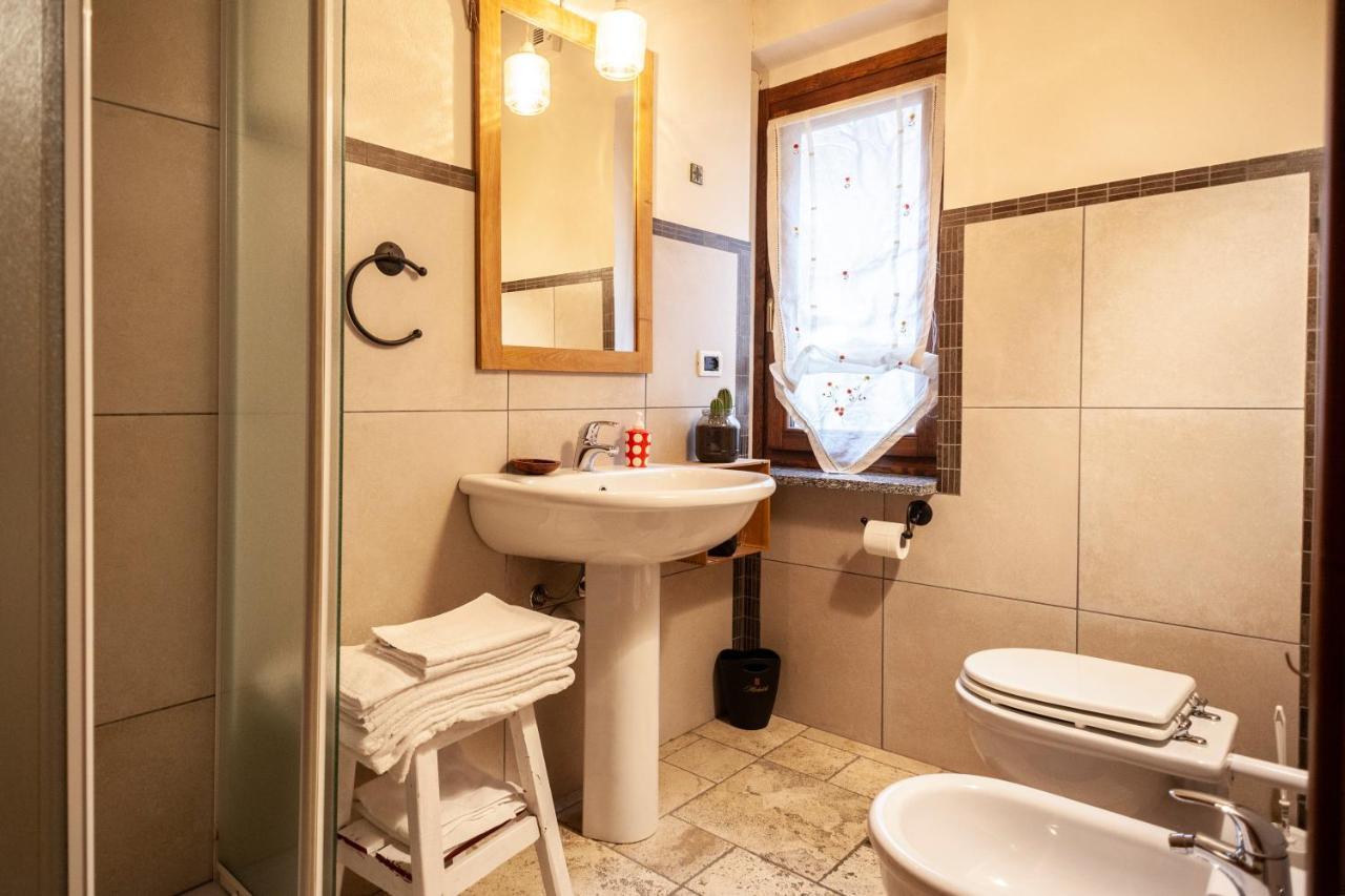Maison Le Champ B&B Questa Casa Non E Un Albergo La Salle Kültér fotó
