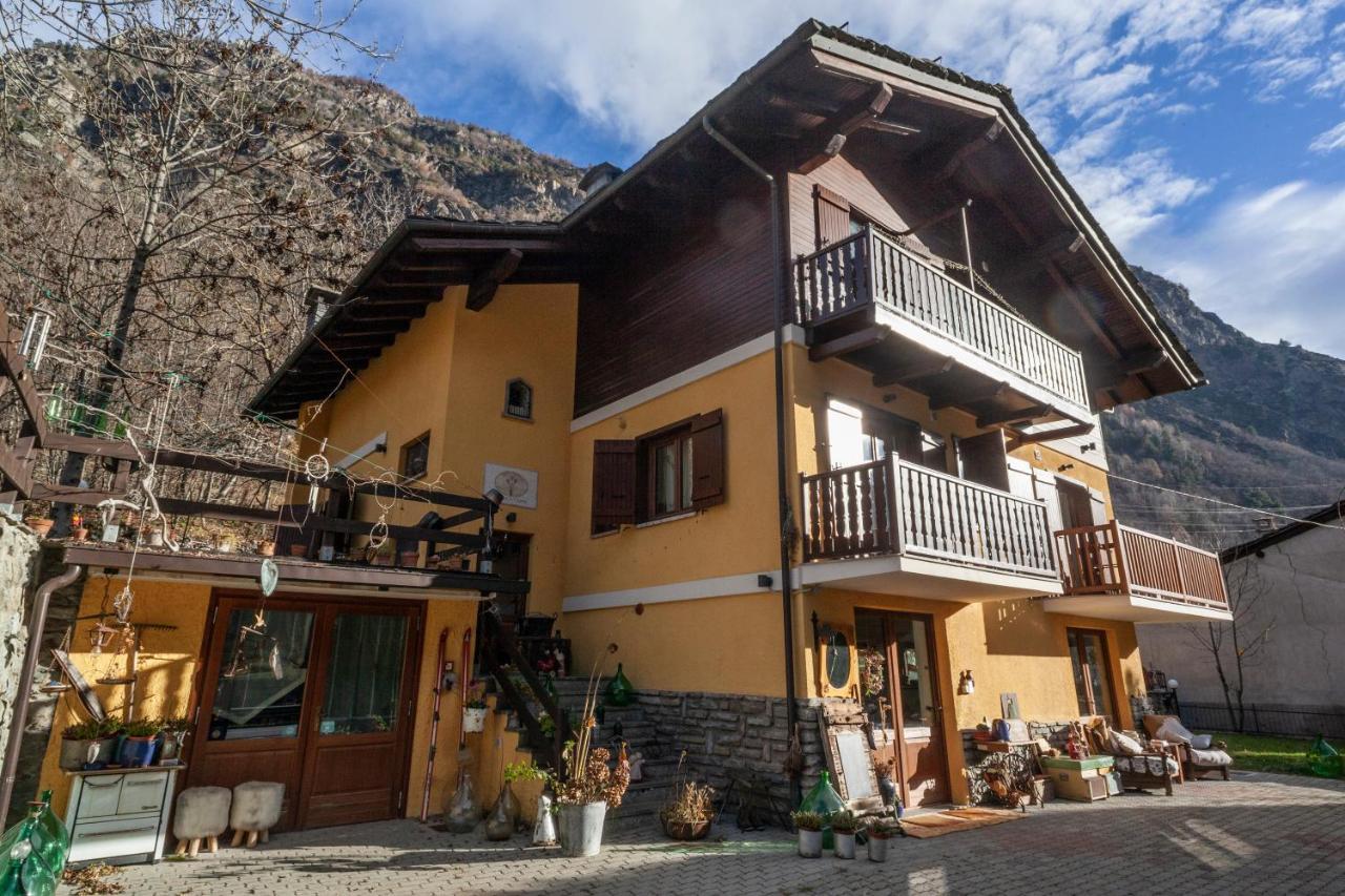 Maison Le Champ B&B Questa Casa Non E Un Albergo La Salle Kültér fotó